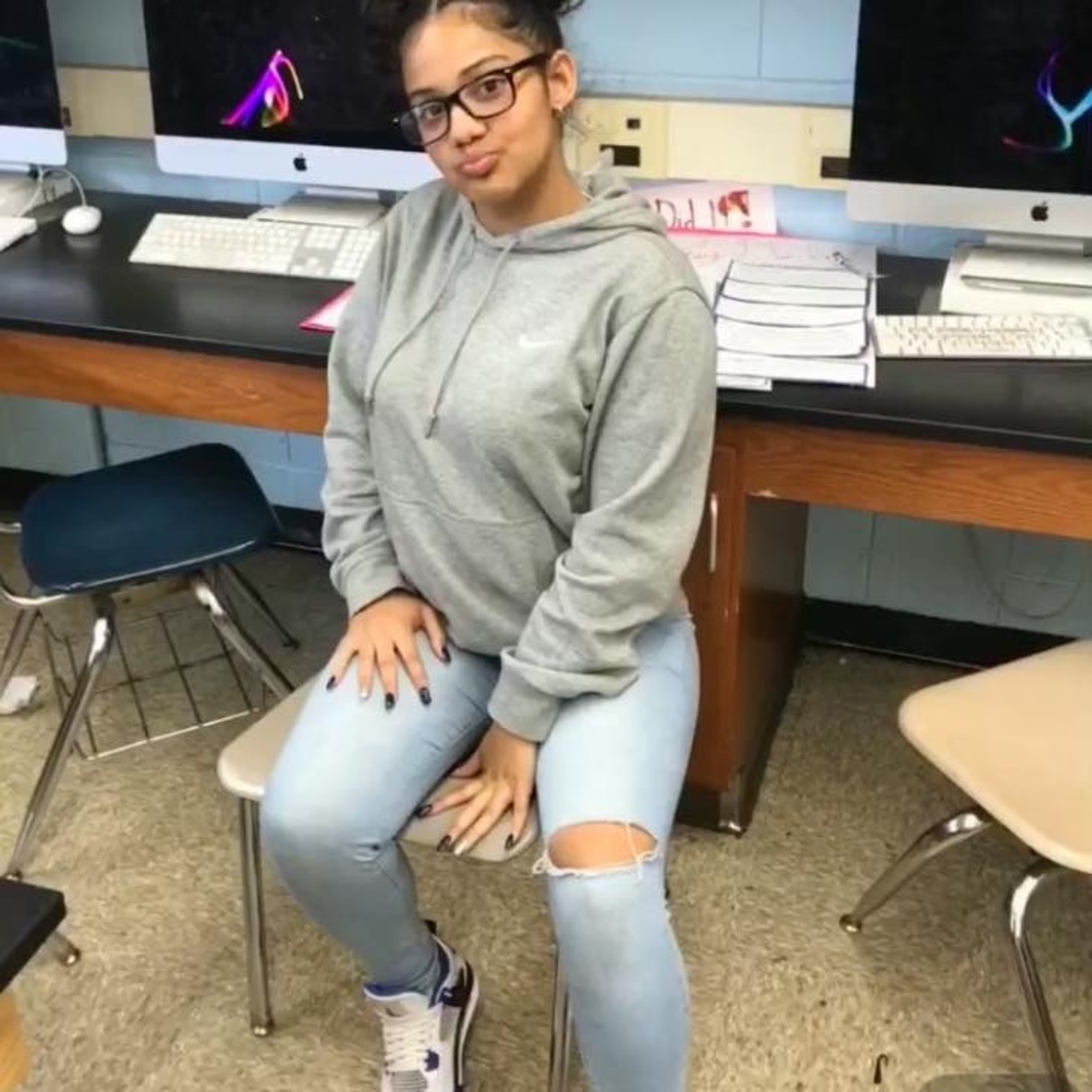 Meet your Posher, Iliana